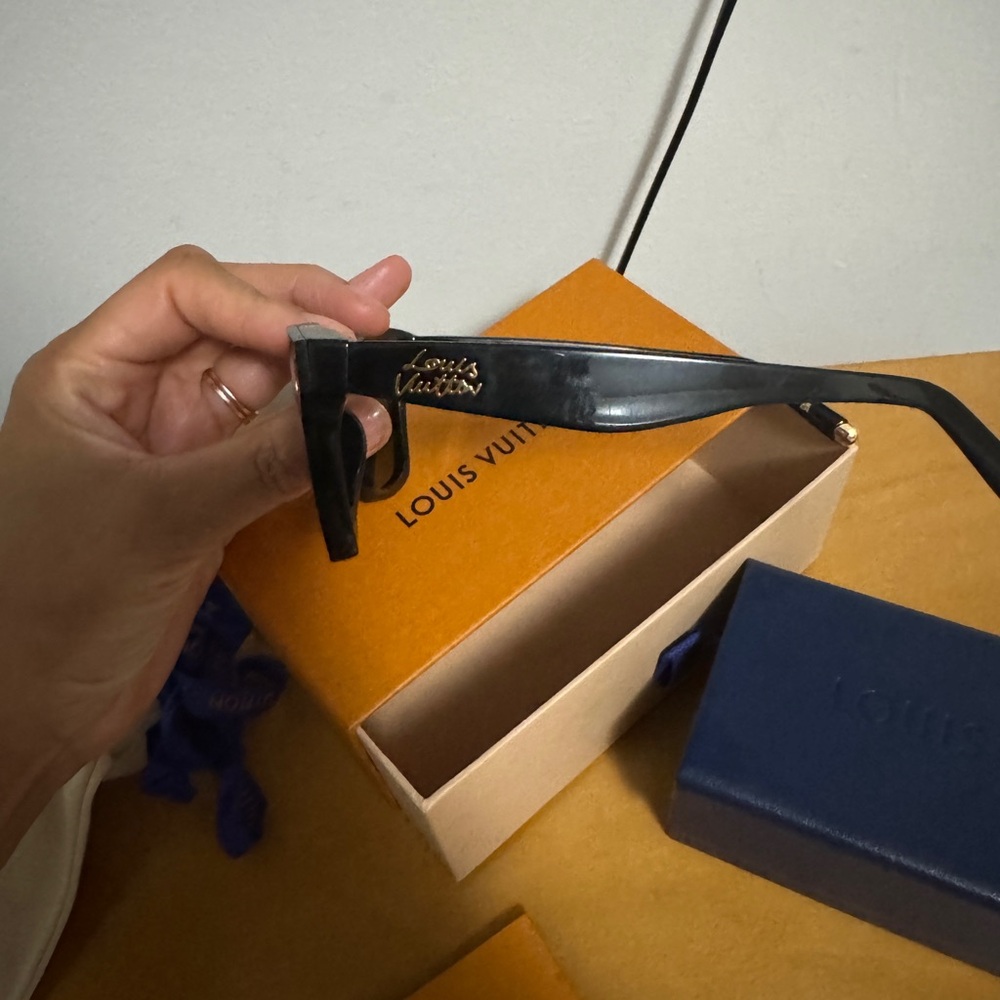 Louis Vuitton script square sunglasses - image 5